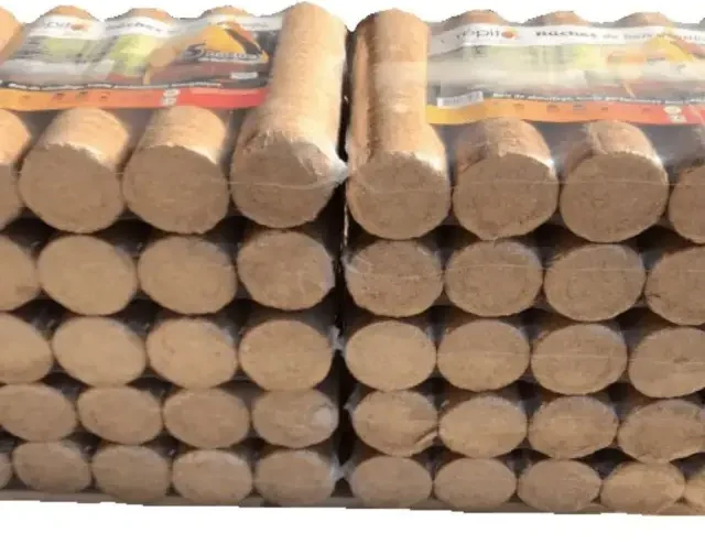 Los 10 Packungen mit 5 verdichteten Stämmen